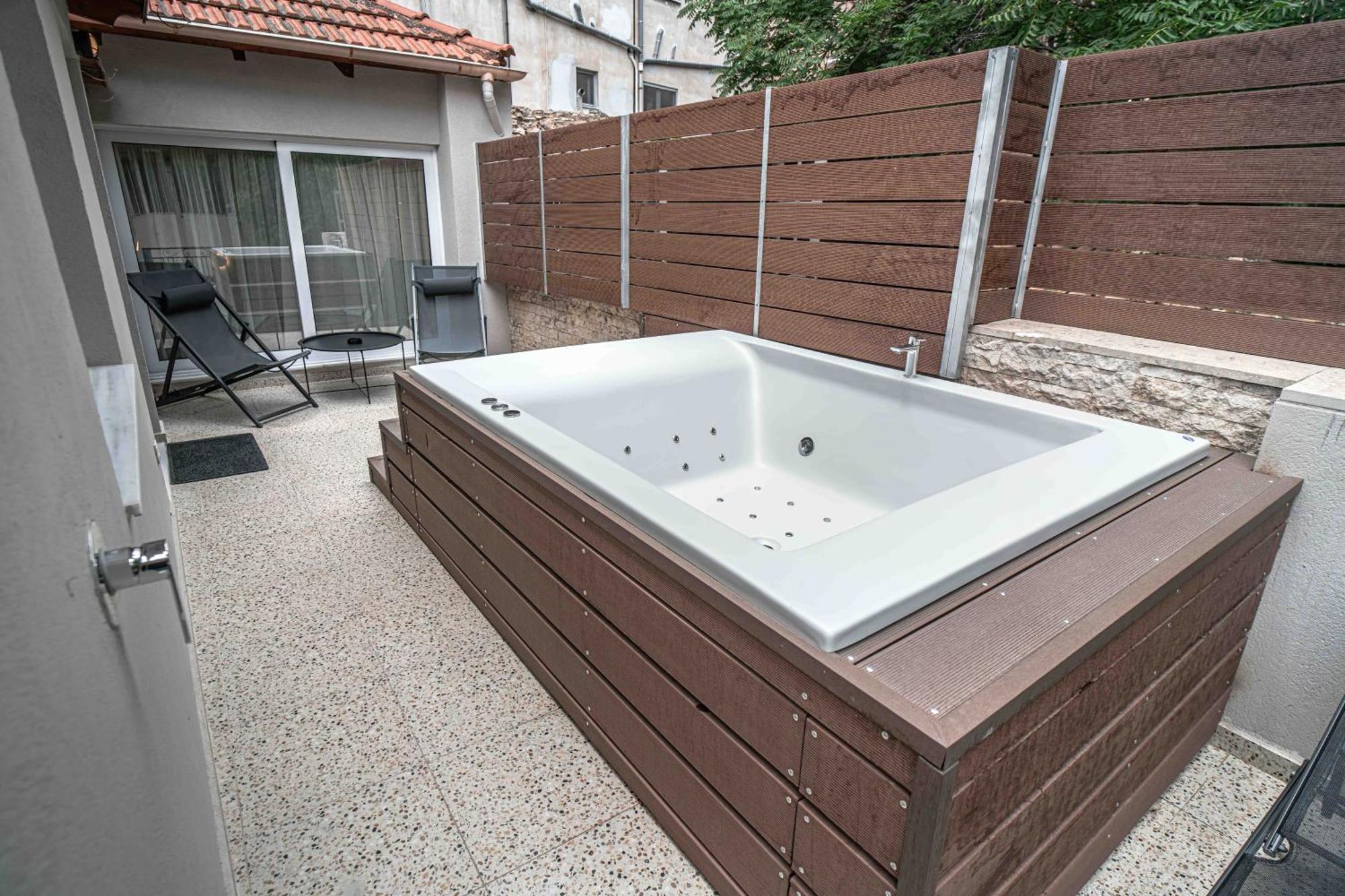 Belle Athenes - Luxury Rooms At Monastiraki Railway Station מראה חיצוני תמונה