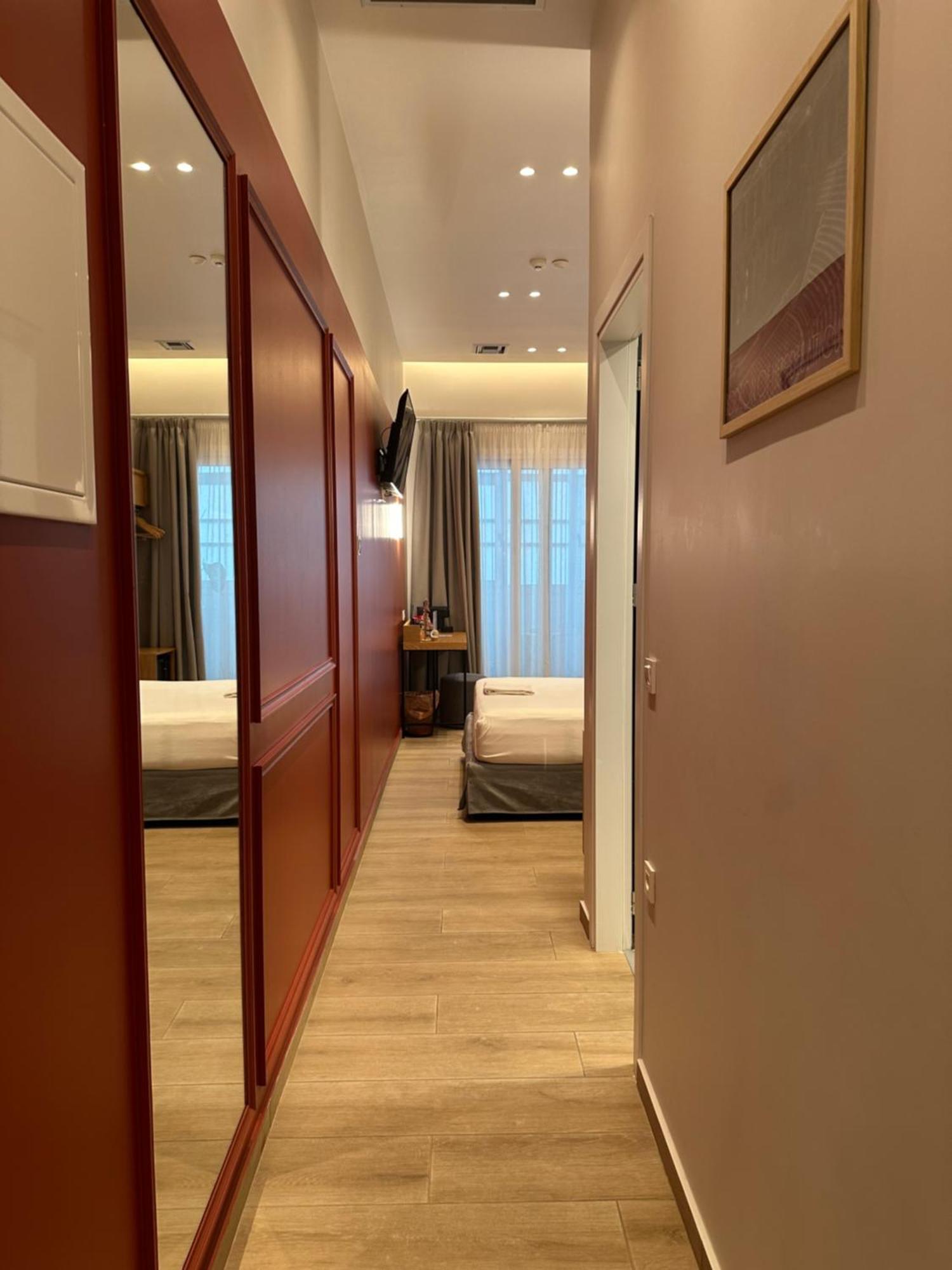 Belle Athenes - Luxury Rooms At Monastiraki Railway Station מראה חיצוני תמונה