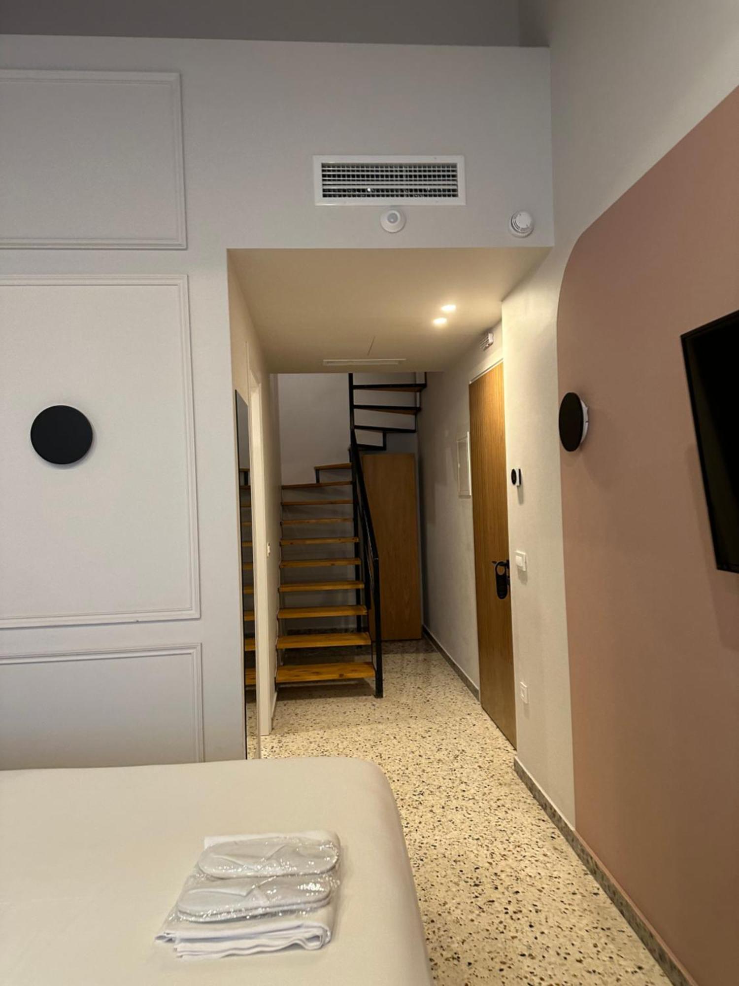 Belle Athenes - Luxury Rooms At Monastiraki Railway Station מראה חיצוני תמונה
