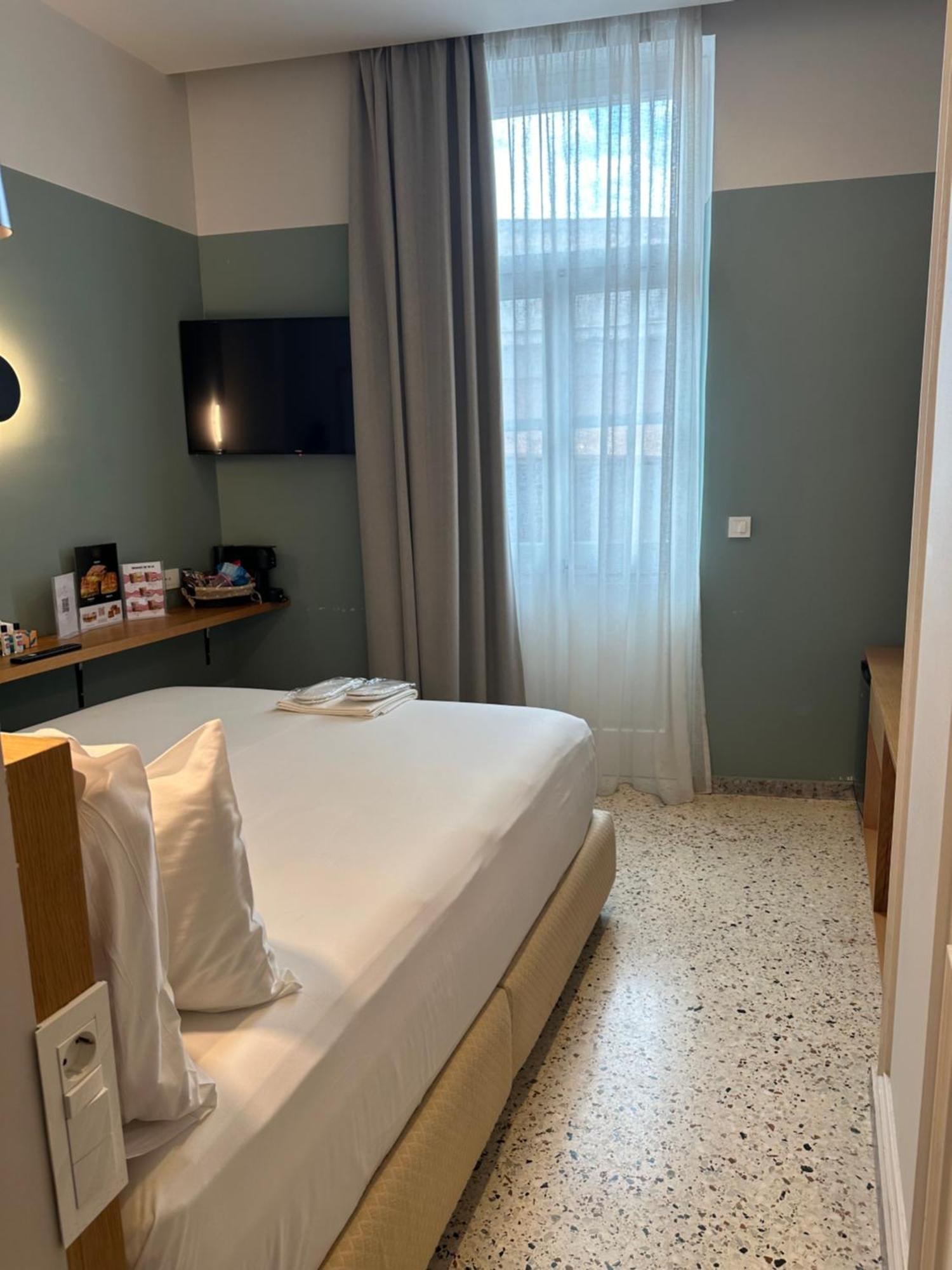 Belle Athenes - Luxury Rooms At Monastiraki Railway Station מראה חיצוני תמונה
